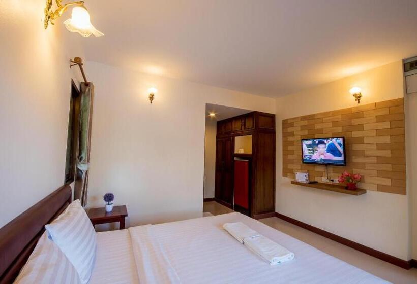 Laor Resort