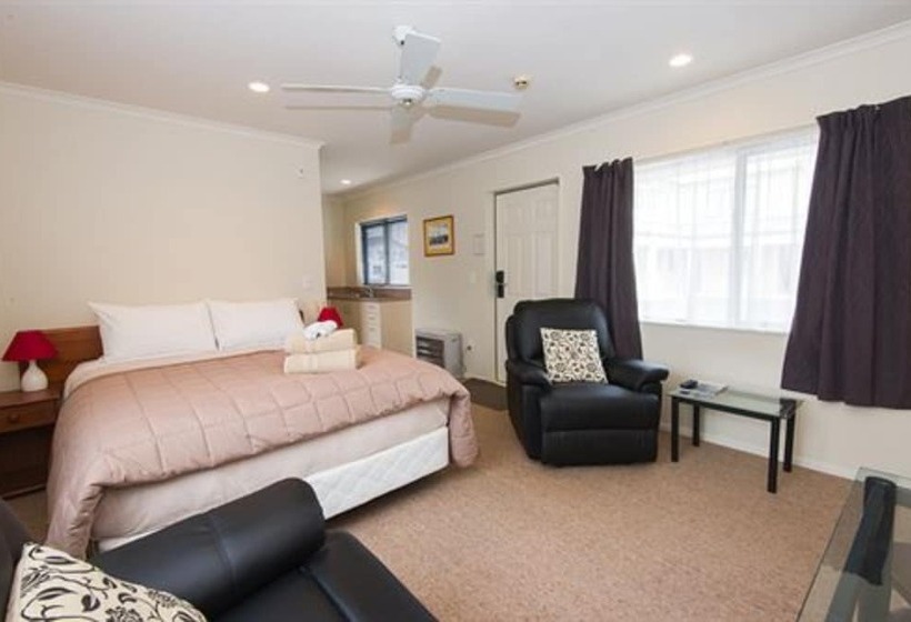 מוטל Hamilton Settlers Motor Lodge