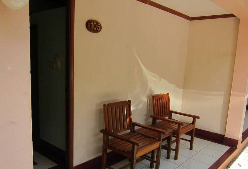 Oasis Resort
