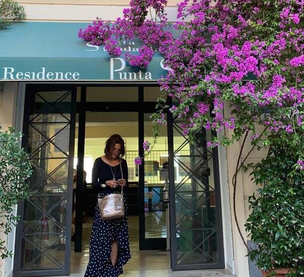 پانسیون Residenza Punta Stendardo
