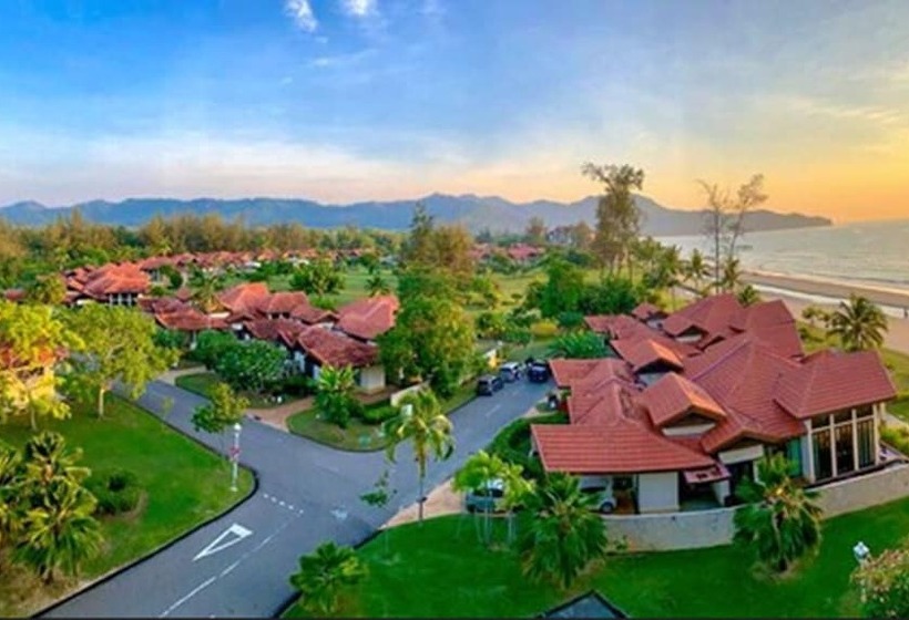استراحتگاه Borneo Beach Villas