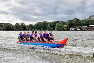 استراحتگاه Cross River Kwai