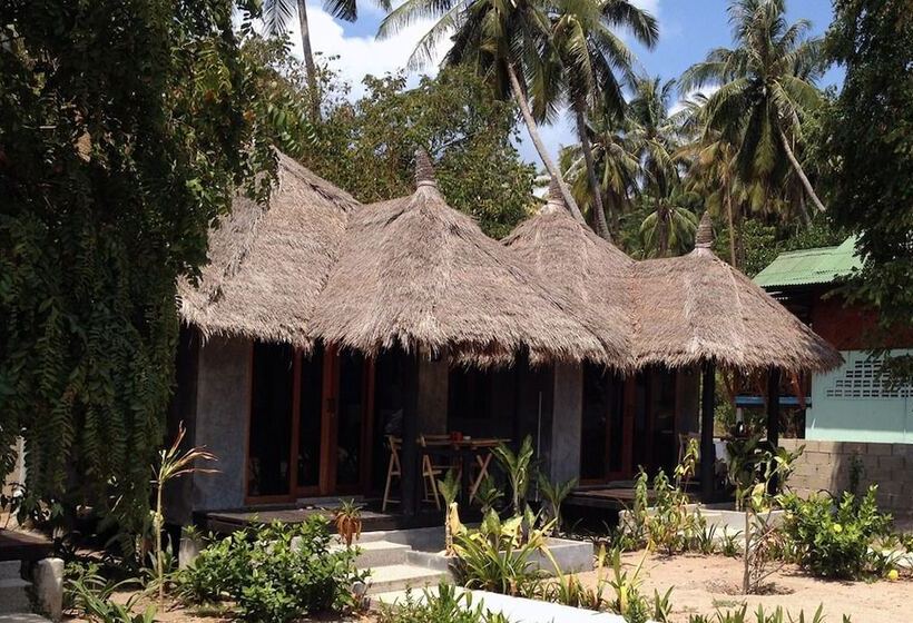 استراحتگاه Secret Garden Village