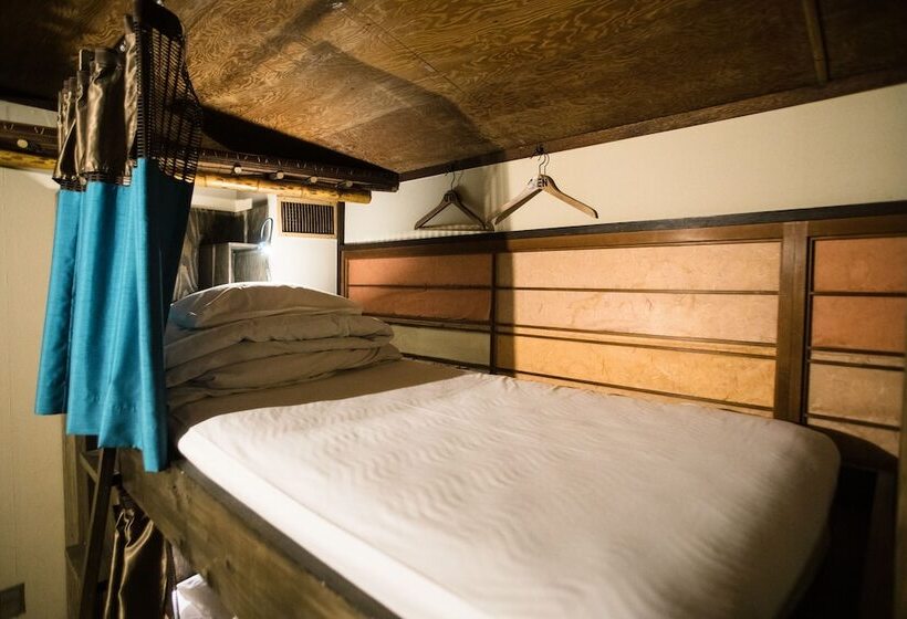 هاستل Osaka Guest House U En