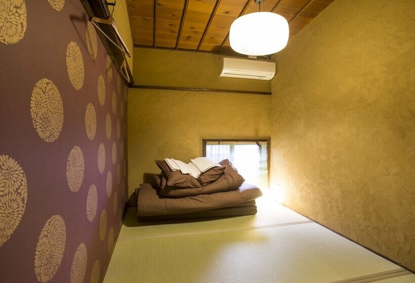 هاستل Osaka Guest House U En
