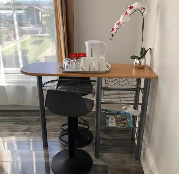 민박 Admiral Guest House