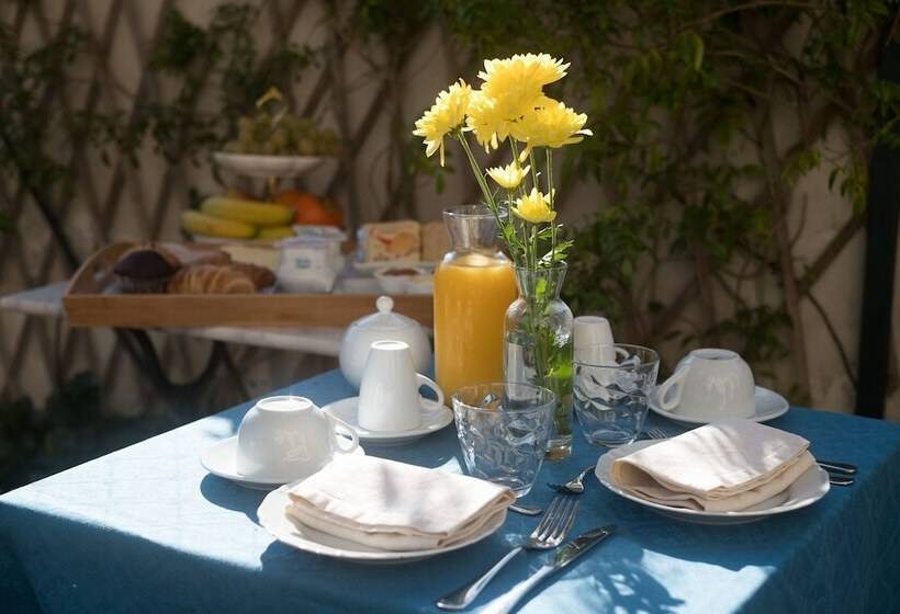 تختخواب و صبحانه Palazzo Bernardini Suites