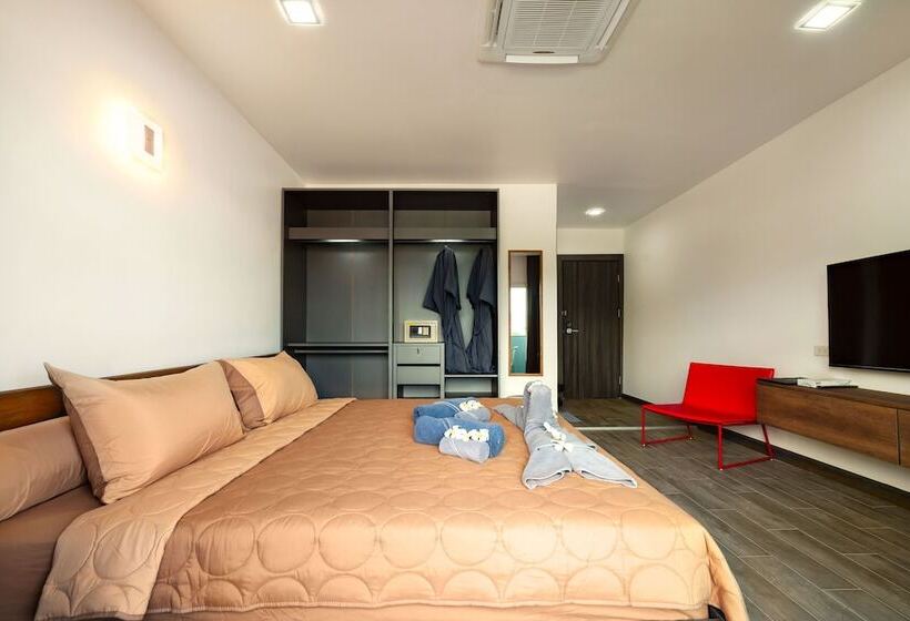 هتل Ubox Samui Hostel   Chaweng Beach
