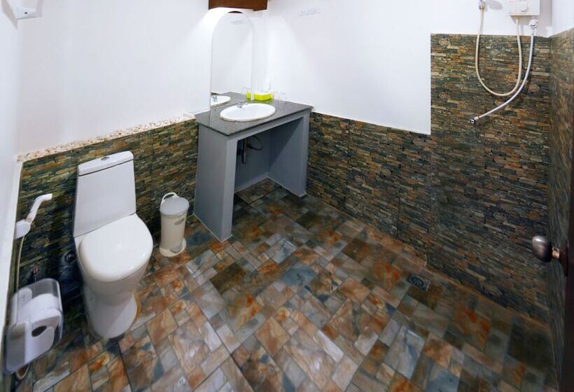 هتل Ubox Samui Hostel   Chaweng Beach