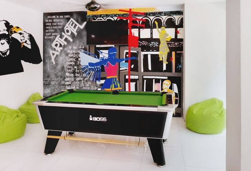 هتل Ubox Samui Hostel   Chaweng Beach