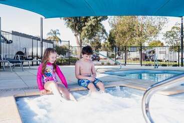 هتل Big4 Perth Midland Tourist Park