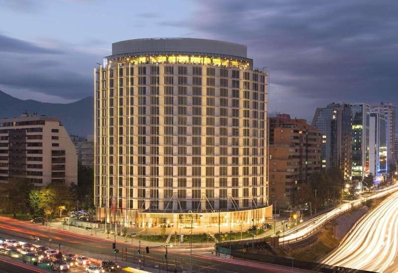 Отель Doubletree By Hilton Santiago Kennedy