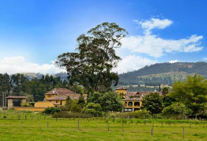 هتل Hacienda El Salitre