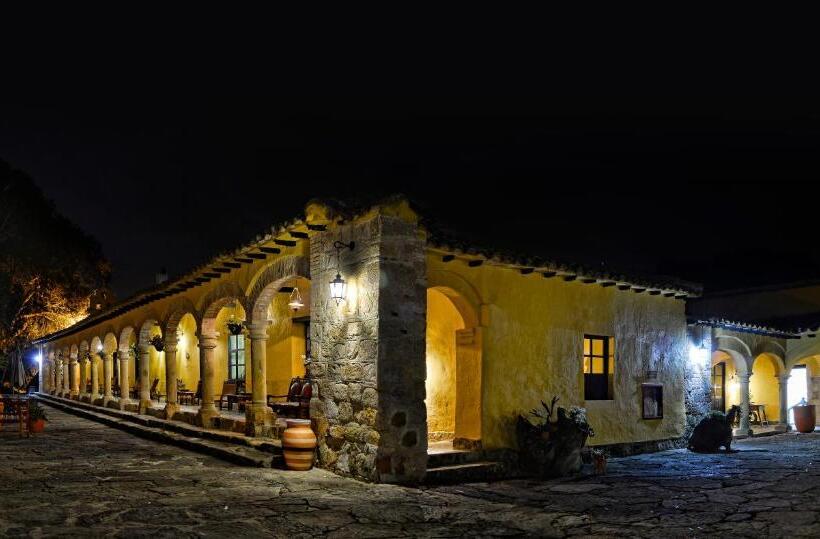 هتل Hacienda El Salitre