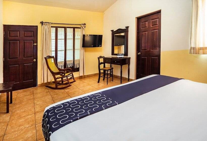 فندق Hostal El Patio