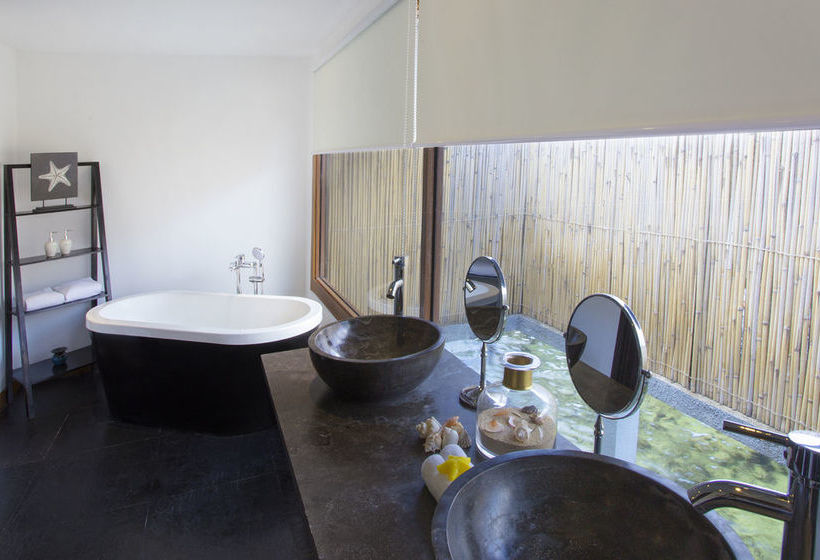 בית מלון כפרי Huma Island Resort & Spa