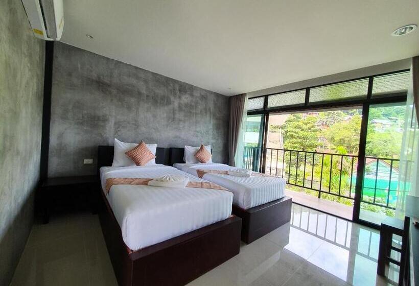 هتل Ibiza Phi Phi