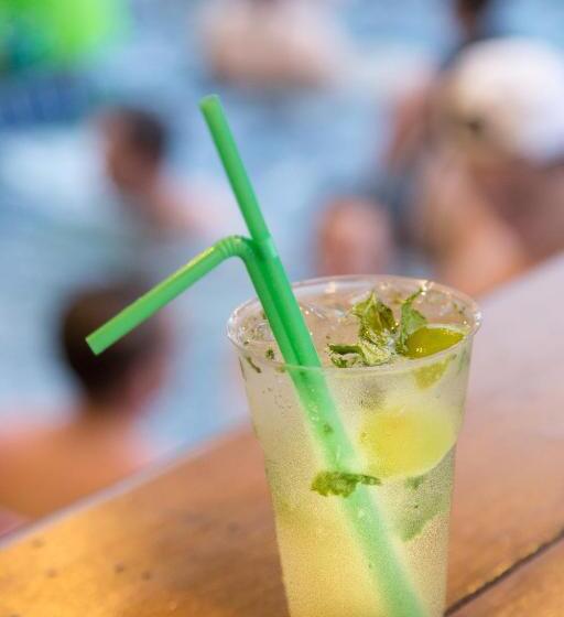 هتل Ibiza Phi Phi