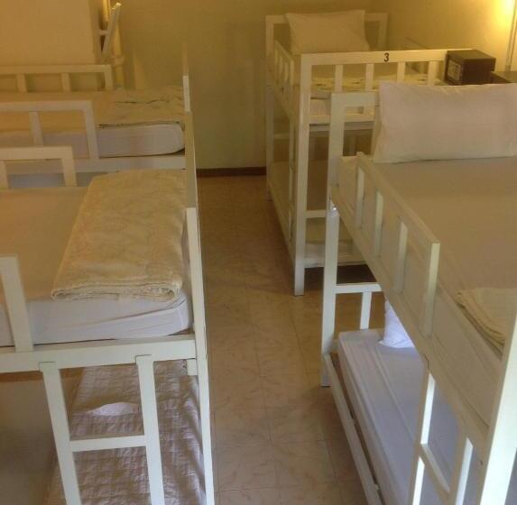 هتل Ibiza Phi Phi