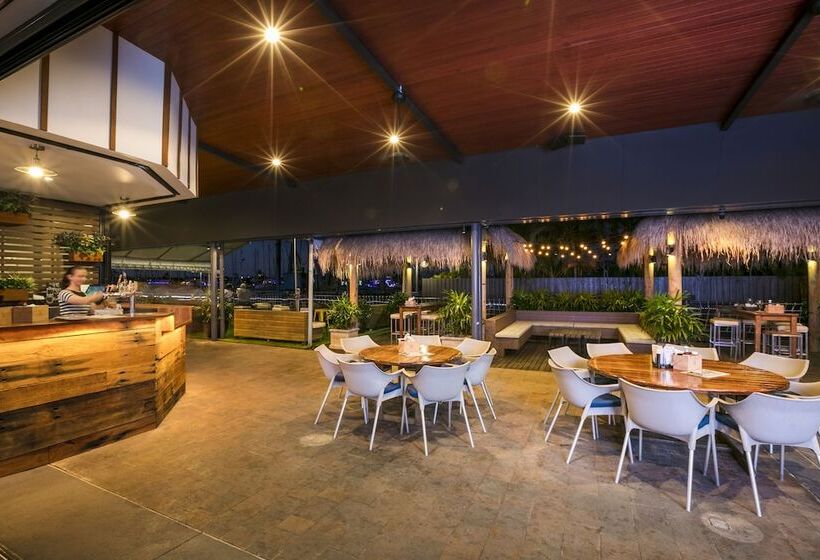 فندق Nightcap At Kawana Waters