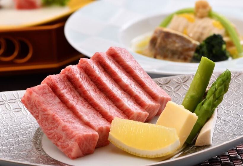 هتل Ogoto Onsen Yunoyado Komolebi