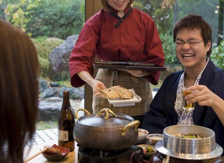 هتل Ogoto Onsen Yunoyado Komolebi
