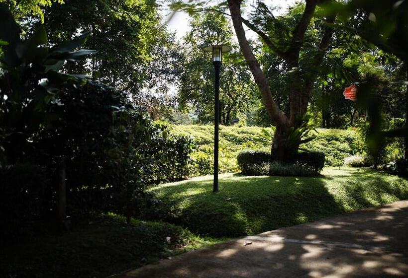 هتل Poonyamantra Resort