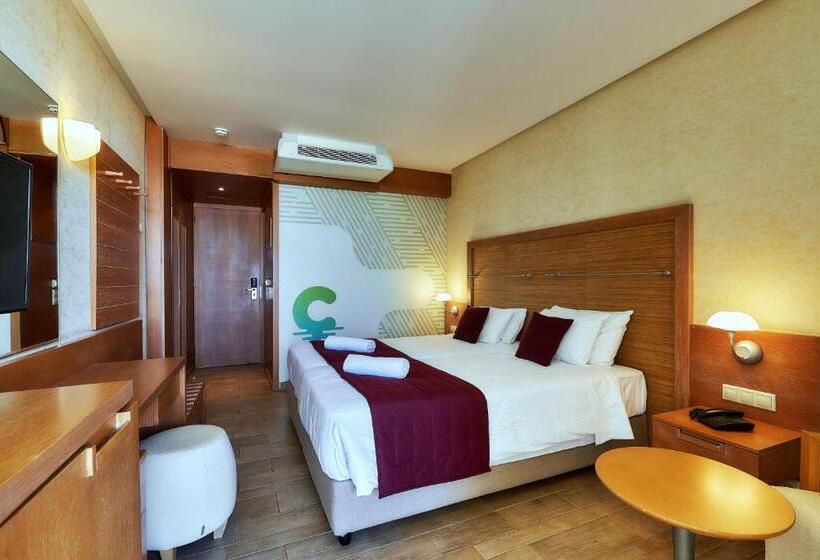 Fotos del hotel Sirens Beach & Village:  23