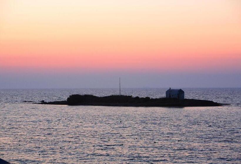 Fotos del hotel Sirens Beach & Village:  8