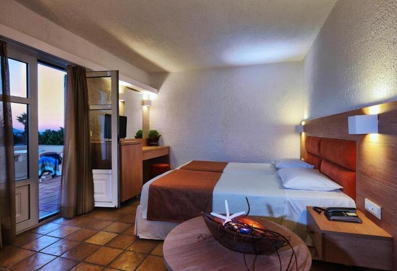 Fotos del hotel Sirens Beach & Village:  3