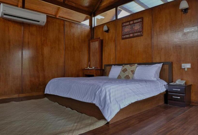 هتل The Gemalai Village