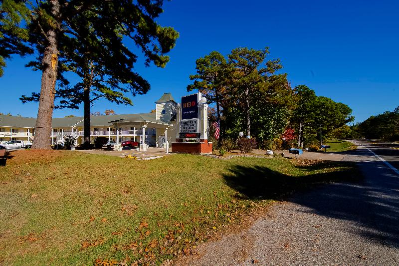 فندق على الطريق O Eureka Springs  Christ Of Ozark Area