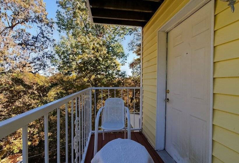 فندق على الطريق O Eureka Springs  Christ Of Ozark Area