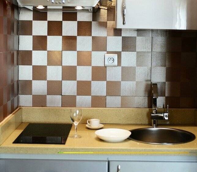 Nomad Suites Residence