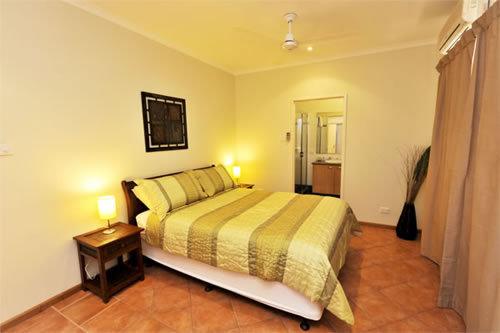 Ochre Moon B&b