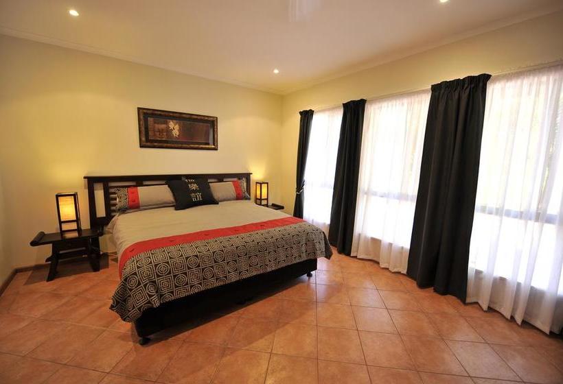 Ochre Moon B&b