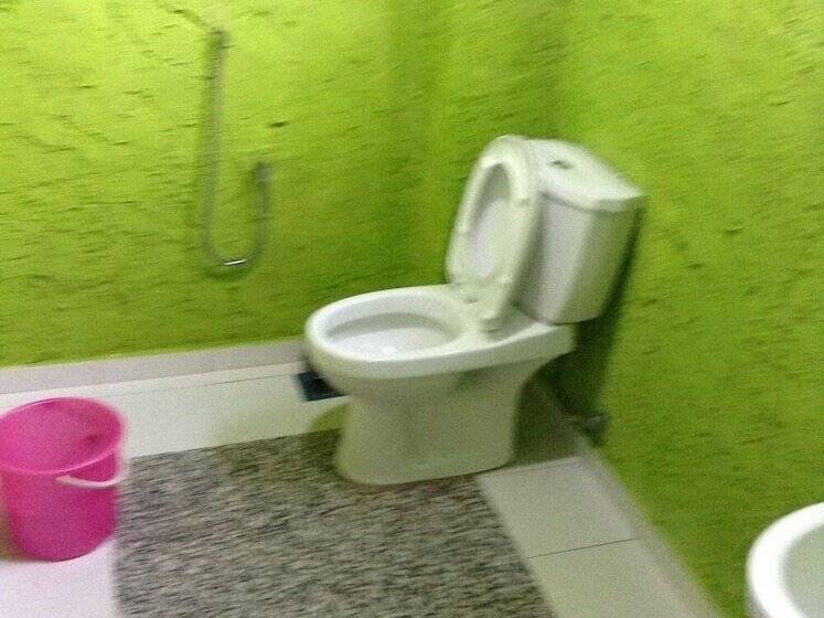پانسیون Cenang Rest House