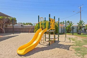 استراحتگاه Discovery Parks Adelaide Beachfront