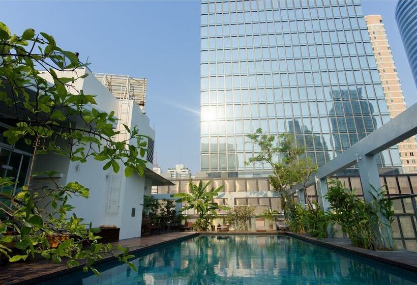 Sabai Sathorn Service Apartment