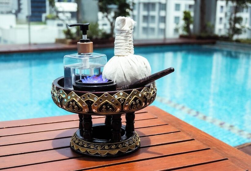 Sabai Sathorn Service Apartment