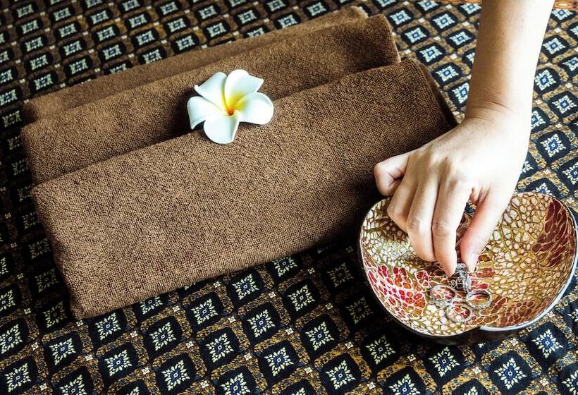 Sabai Sathorn Service Apartment