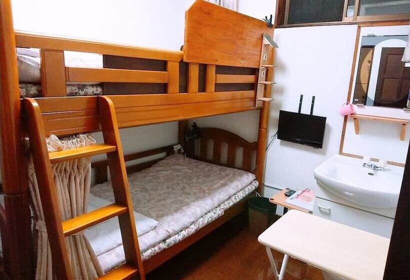 Yufuin Country Road Youth Hostel