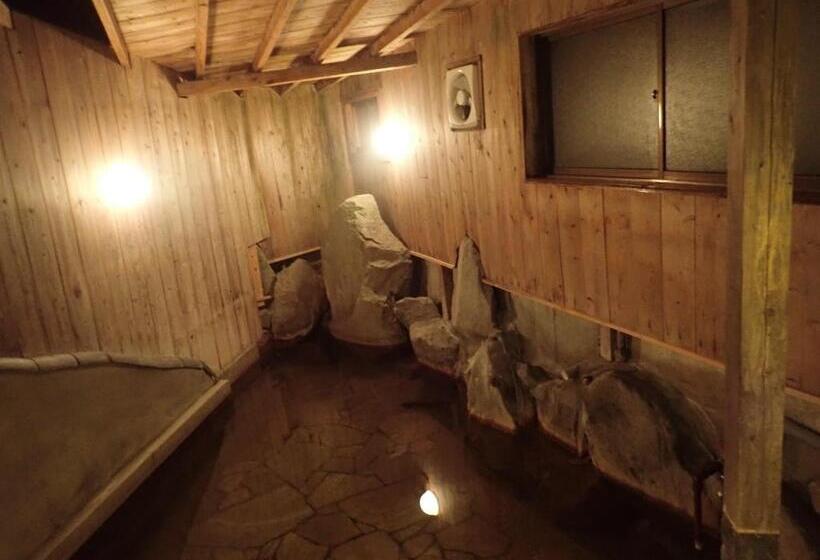 Yufuin Country Road Youth Hostel