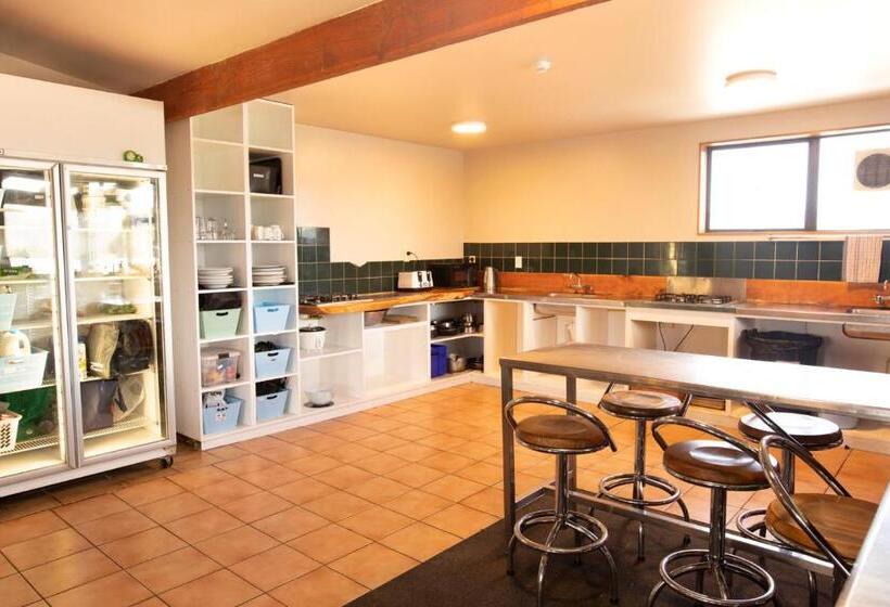 هاستل Dusky Lodge