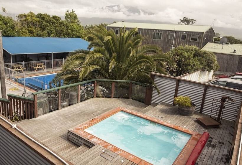 هاستل Dusky Lodge