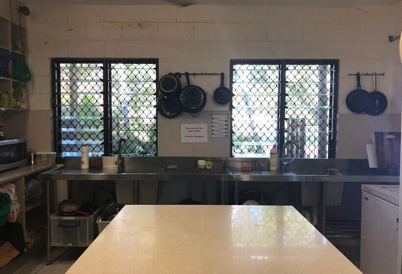 הוסטל Frogshollow Backpackers