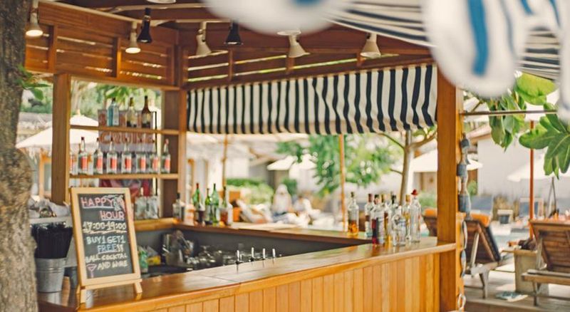 Escape Beach Resort   New Look Renovated