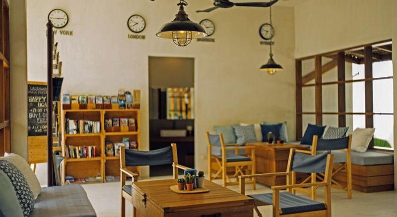 Escape Beach Resort   New Look Renovated