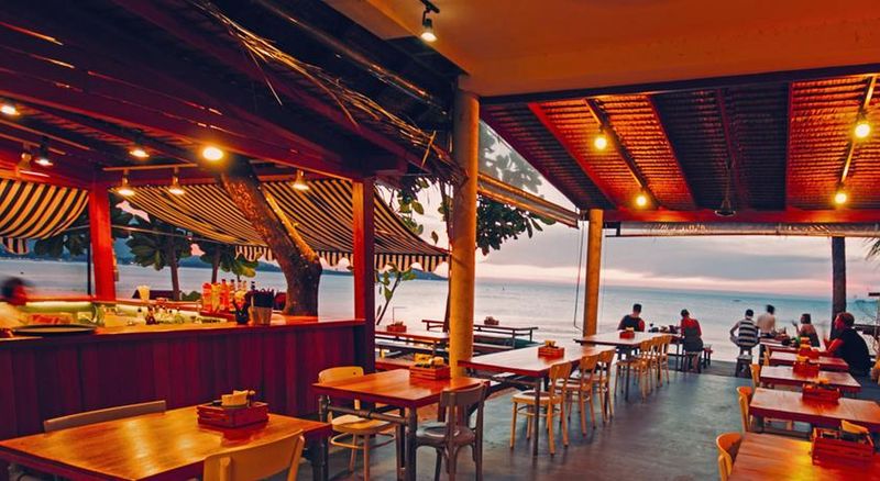 Escape Beach Resort   New Look Renovated