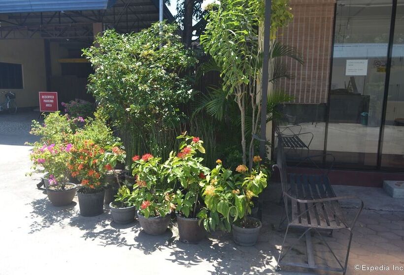 בית מלון כפרי Antonio S Apartelle & Suites